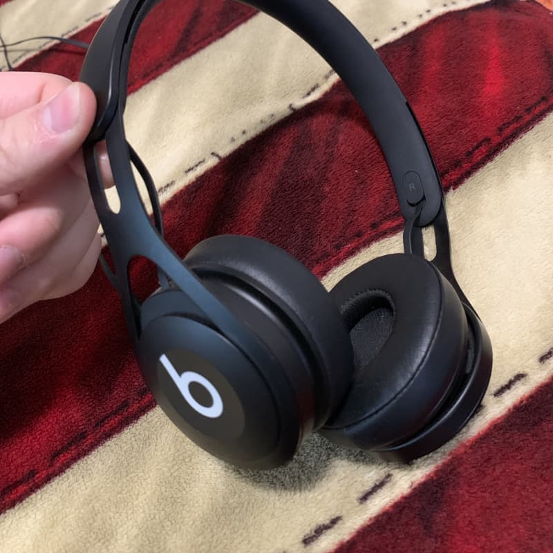 2017 Beats by Dre EP Black - used       headphones