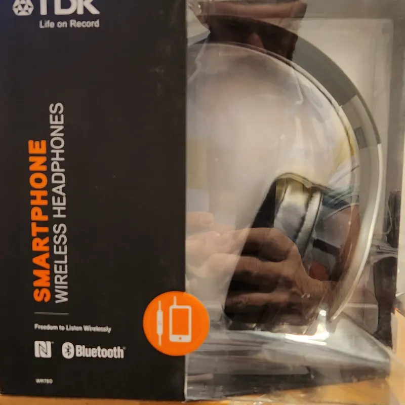 2018 TDK WR 780 Wireless Smartphone Headphones in Original Pac... - used    Wireless   headphones