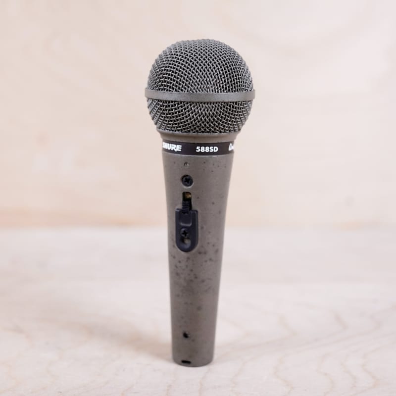 Shure 588 SD Unisphere B Dynamic Microphone Silver – used Microphone  Dynamic