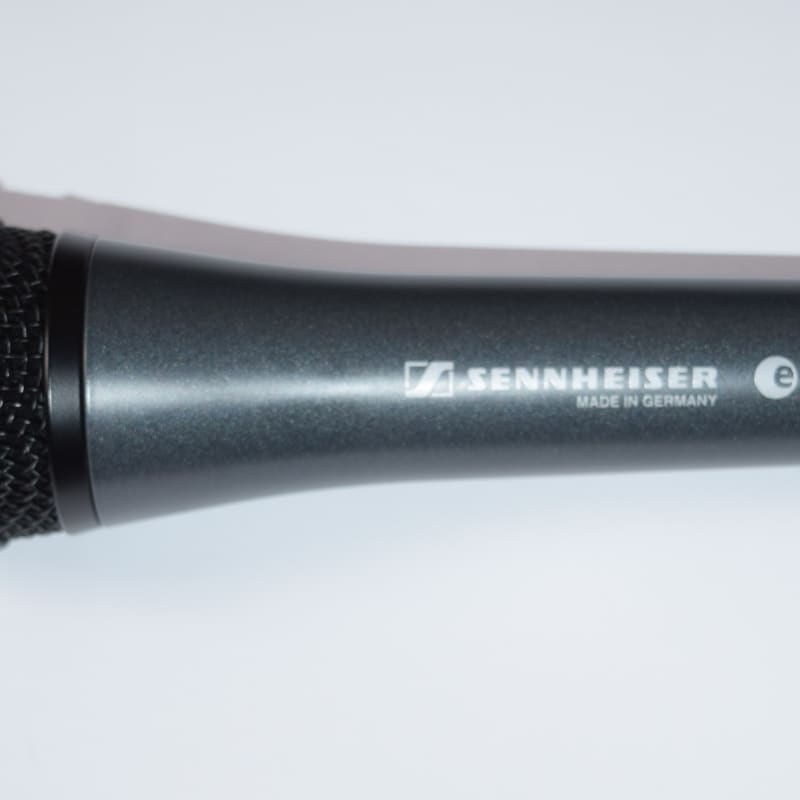 1998 - Present Sennheiser e835 Handheld Cardioid Dynamic Vocal... - used Microphone  Dynamic Cardioid Handheld  Vocal