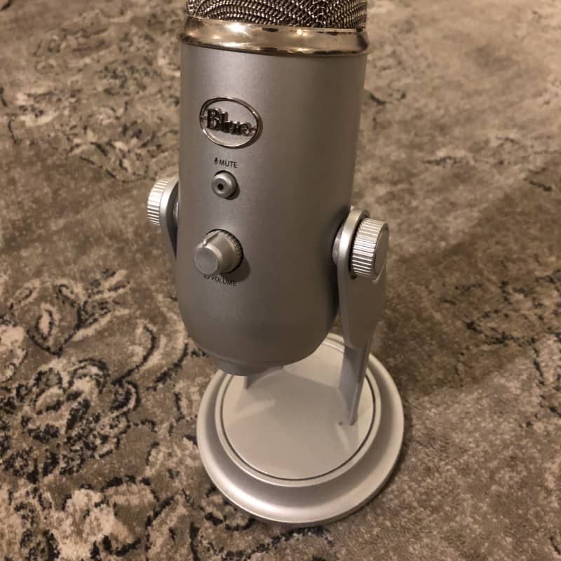 2010s Blue Yeti Multipattern USB Microphone Matte chrome - used Microphone    USB microphone  Vocal