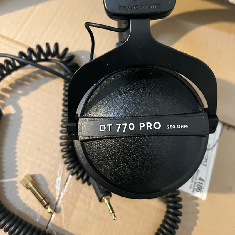 2010s Beyerdynamic DT 770 Pro 250 Ohm Black - used Microphone  Dynamic