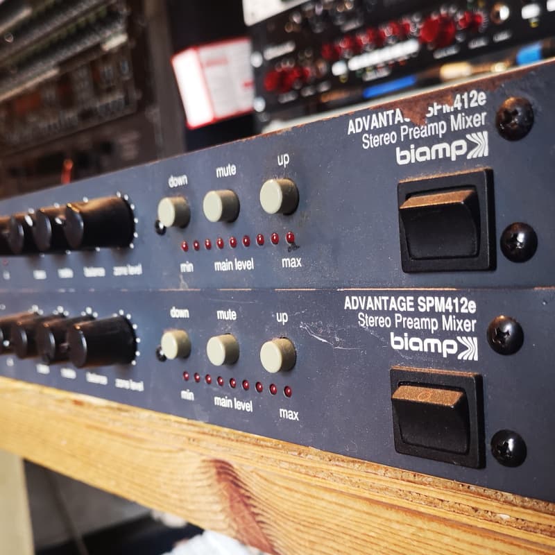 90,s Biamp SPM412e Grey - used    Stage