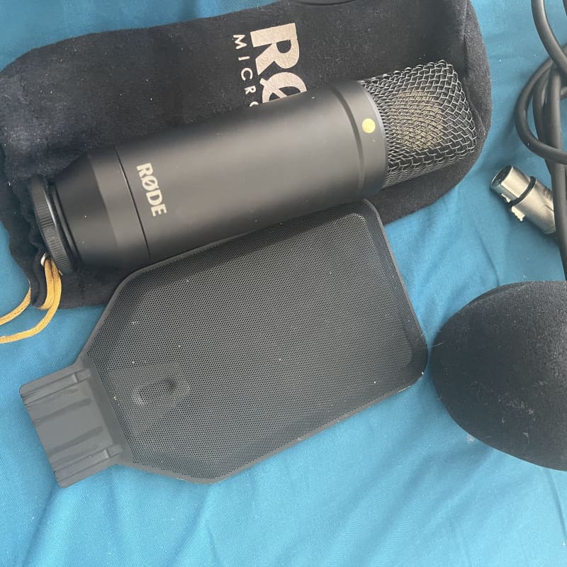 2010s RODE NT-1 KIT with Shockmount and Pop Filter Black – used Microphone