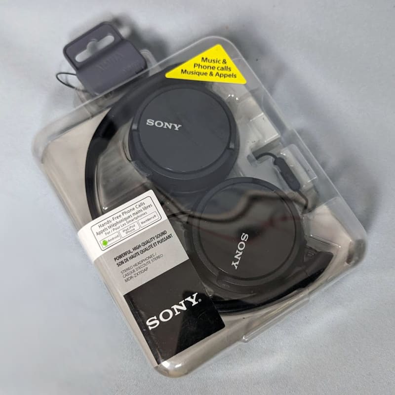 2014 Sony MDRZX110AP Black – used     Headset