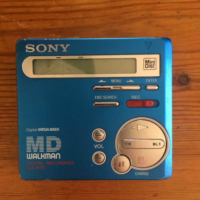 Sony Portable minidisc recorder MZ-R70 Blue - used Microphone    Electret