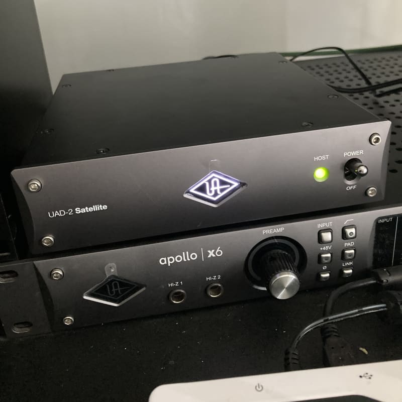 2019 – 2020 Universal Audio UAD-2 Satellite QUAD Core Thunderb… – used    Stage