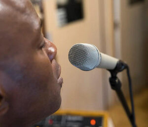 Neumann KMS 105 MT Super-Cardioid Microphone in Nickel - Image 2