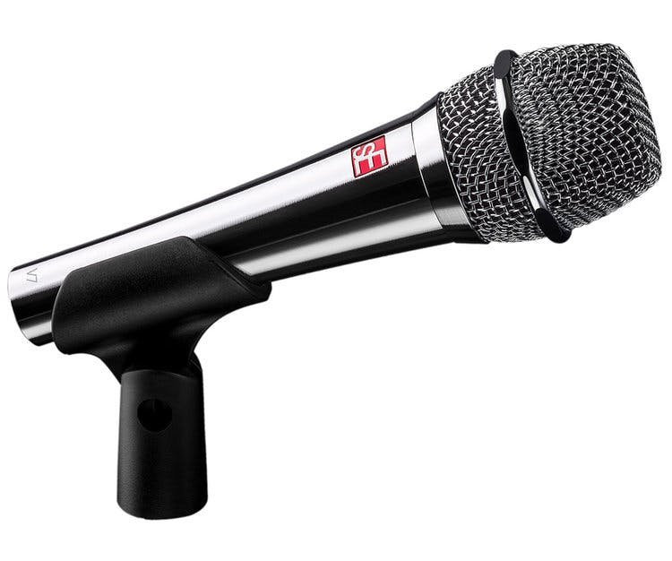 SE Electronics V7 Chrome Dynamic Vocal Microphone Bundle with Mic Stand and XLR Cable