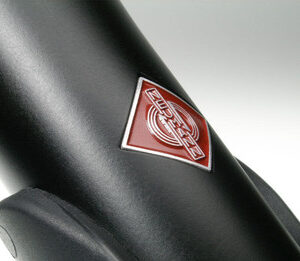 Neumann KMS 104 MT Cardioid Vocalist Microphone in Black - Image 2