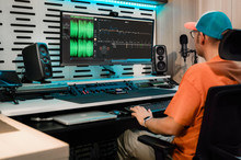 IK Multimedia ARC X Advanced Room Correction Software & Microphone - Image 2