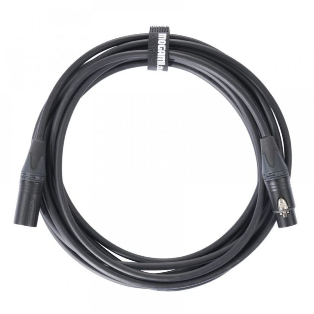 Mogami XLR (M) - XLR (F) Mic Cable 5m