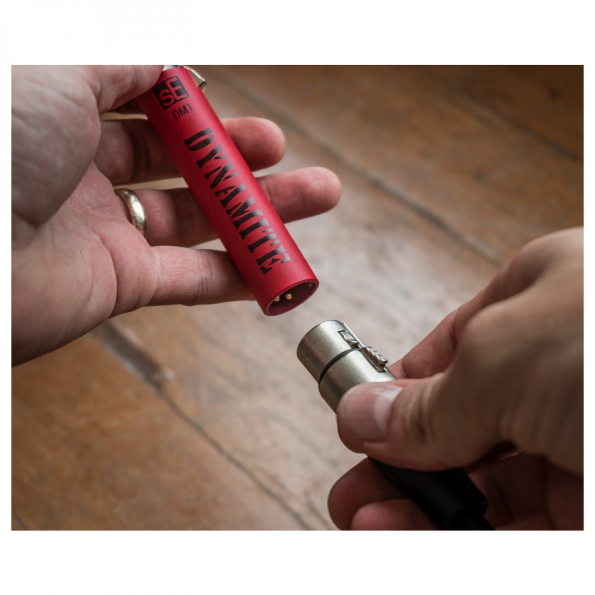 sE Electronics DM1 Dynamite in Line Mic Pre-Amp